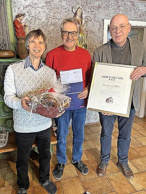 Unser Bild zeigt (von links) den Leiter des Bildungscampus, Manfred Tietze, Reinhold M&uuml;ller und Fachbereichsleiter Torsten Lindemann.