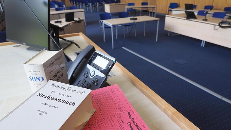 Ein wilder Schl&auml;ger, ein bereuender T&auml;ter und Videos, die ersch&uuml;ttern: Das sind die brisanten Themen des aktuellen Prozesses in Coburg.