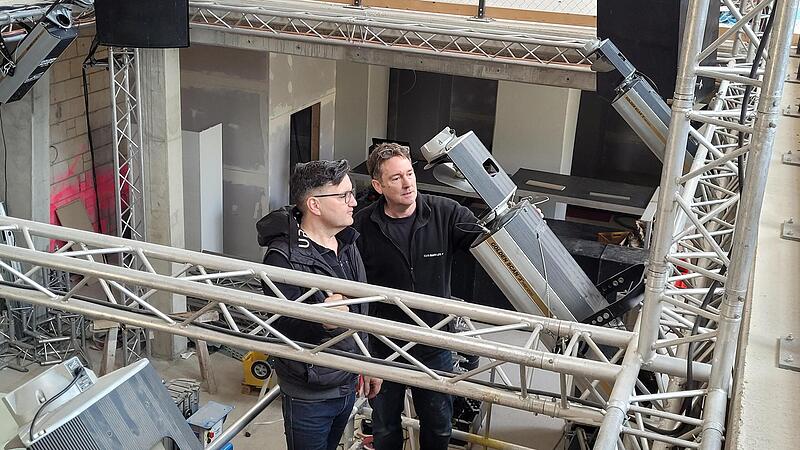 Die Veranstaltungsprofis Armin Kull (links) und Ronald Friedlein von Vaganza organisieren seit Jahren des Kulmbacher Altstadtfest mit