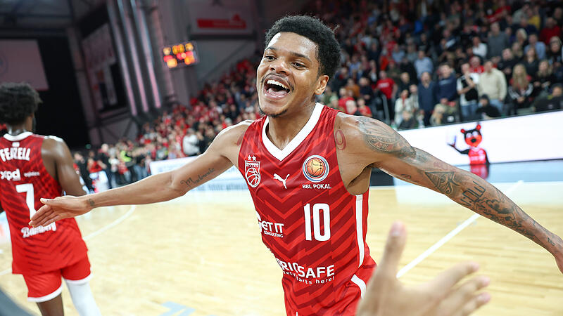 Baskets-Aufbauspieler Ronaldo Segu jubelt nach dem 80:67-Sieg &uuml;ber Alba Berlin.