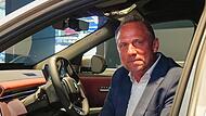 Bayerns Umweltminister Thorsten Glauber (Freie Wähler) besucht die Internationale Automobilausstellung IAA in München. Im Gespräch mit fraenkischertag.de spricht über seine Vision einer nachhaltigen Automobilwirtschaft.