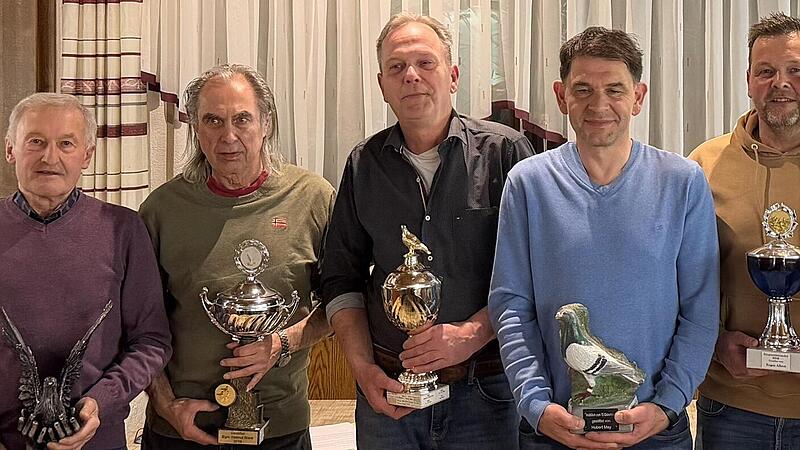 Sportreferent Günter Scheuring ehrt die Vereinsmeister aus Münnerstadt und Wermerichshausen Karl Bauer, Peter Emes, Klaus Krämer, Oskar Denner, Bernd Tüchert und Werner Mauer Sportreferent Günter Scheuring ehrt die Vereinsmeister aus Münnerstadt und Wermerichshausen Karl Bauer, Peter Emes, Klaus Krämer, Oskar Denner, Bernd Tüchert und Werner Mauer