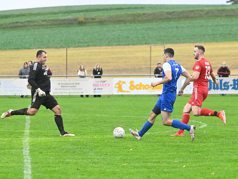 Ketschendorfs Colin Häßler (hier gegen Krecktal) traf am Wochenende gleich vierfach. Ketschendorfs Colin Häßler (hier gegen Krecktal) traf am Wochenende gleich vierfach.