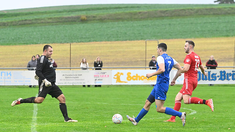 Ketschendorfs Colin H&auml;&szlig;ler (hier gegen Krecktal) traf am Wochenende gleich vierfach.