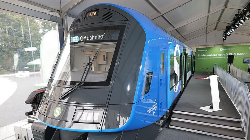 Modell der künftigen XXL-S-Bahn in München präsentiert