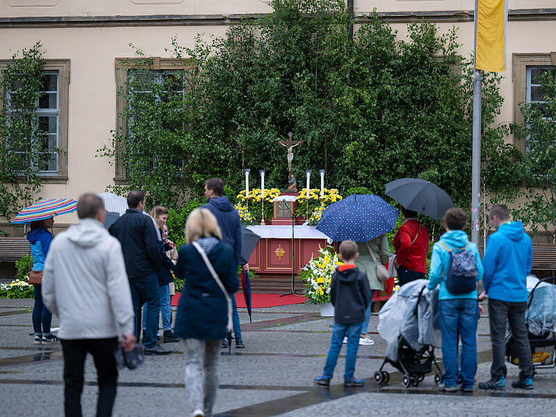 Fronleichnam 2024 in Bamberg war nicht nur wegen des Wetter getr&uuml;bt.