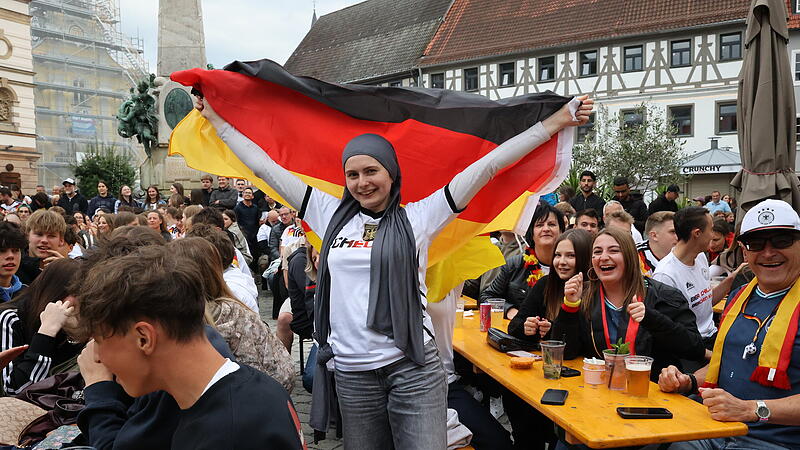 Das wird ein beginnendes SommermärchenPublic Viewing auf dem Marktplatz Kulmbach Das wird ein beginnendes SommermärchenPublic Viewing auf dem Marktplatz Kulmbach