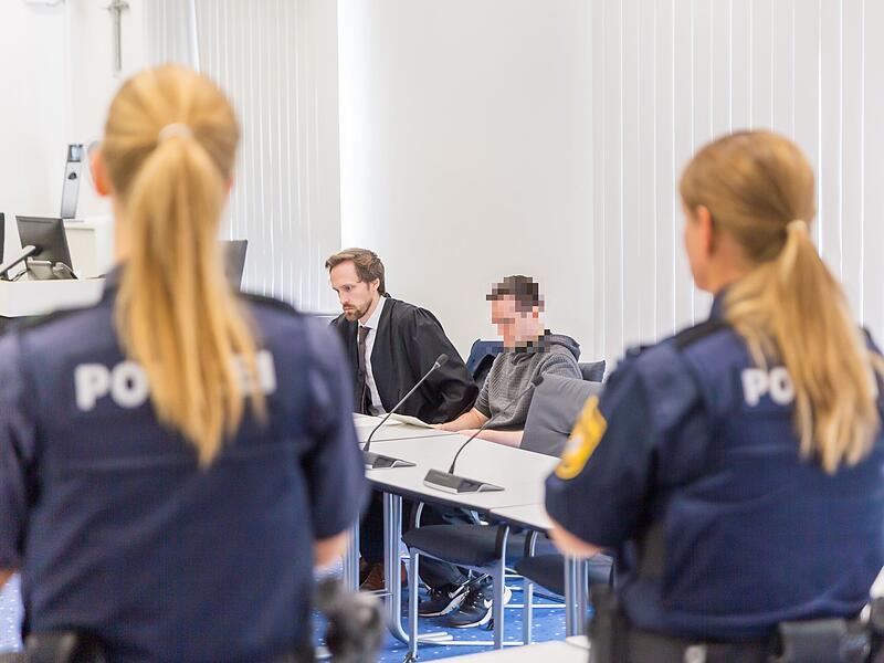 Ein 34-J&auml;hriger soll eine 13-J&auml;hrige Forchheimerin missbraucht haben. Zwar waren die Intimit&auml;ten wohl einvernehmlich&nbsp;&ndash; aber der Mann ist schon einmal wegen einem &auml;hnlichen Fall verurteilt worden.