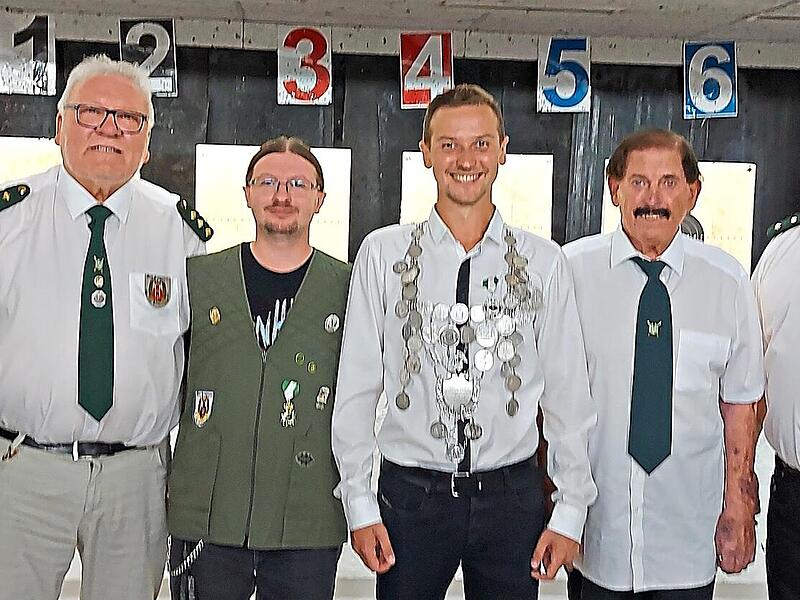 Auf dem Foto von links: Dagmar Ziegler, G&uuml;nter Fr&ouml;hlich, Julian S&ouml;der, Ewgenij Bestschastni, Karl-Heinz Bednarz und Artur HauptG&uuml;nter Memmel