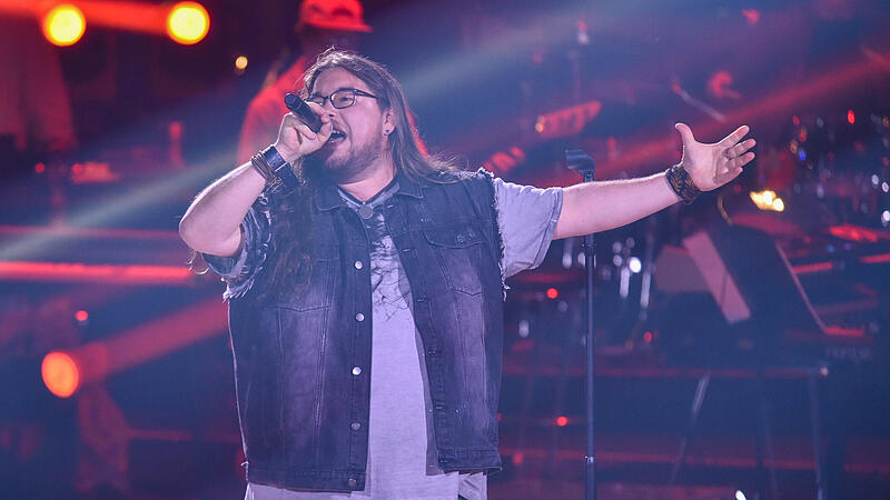 Der Bamberger Martin "Egon" Herrnleben bei seinem Teamfight-Auftritt bei The Voice of Germany