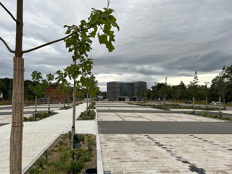 Der neue Parkplatz am Globe in CoburgDer neue Parkplatz am Globe in Coburg Der neue Parkplatz am Globe in Coburg