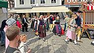 Beim Obsterlebnistag 2025 in Ebermannstadt wurden spontan auch Tänze aufgeführt.Forchheim & Fränkische Schweiz Beim Obsterlebnistag 2025 in Ebermannstadt wurden spontan auch Tänze aufgeführt.