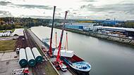 Emsiges Treiben im Hafen Bamberg&nbsp;&ndash; wegen Niedrigwassers ein seltenes Bild im Sommer 2026. Und doch beh&auml;lt der gesamte Main-Donau-Kanal seine gro&szlig;e wirtschaftliche Bedeutung. Trotz einiger Krisen.