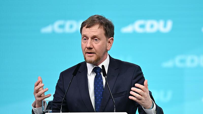 Kritik auch aus den eigenen Reihen der CDU: Sachsens Ministerpräsident Michael Kretschmer, der auch stellvertretender Vorsitzender der Bundes-CDU ist, argumentiert gegen das geplante Entlastungspaket der Bundesregierung. Kritik auch aus den eigenen Reihen der CDU: Sachsens Ministerpräsident Michael Kretschmer, der auch stellvertretender Vorsitzender der Bundes-CDU ist, argumentiert gegen das geplante Entlastungspaket der Bundesregierung.