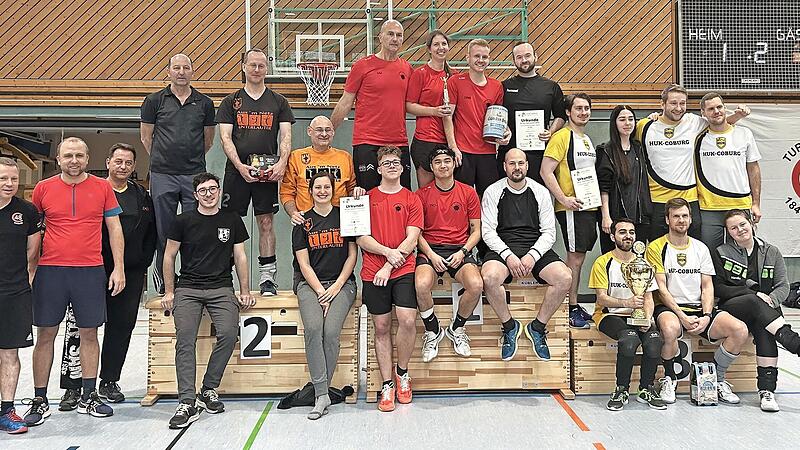 Siegerehrung beim Freizeitvolleyball Siegerehrung beim Freizeitvolleyball