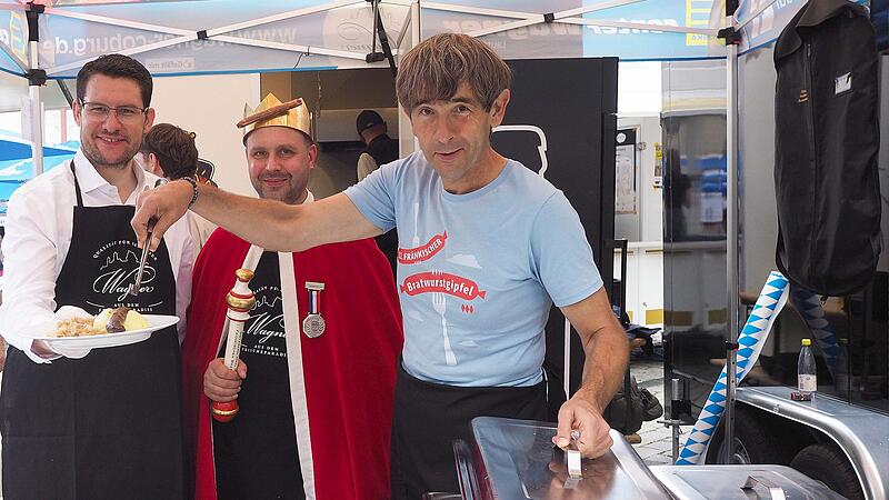 Franken-Bratwurstkönig und OB Sauerteig auf Coburg Klößmarkt Franken-Bratwurstkönig und OB Sauerteig auf Coburg Klößmarkt