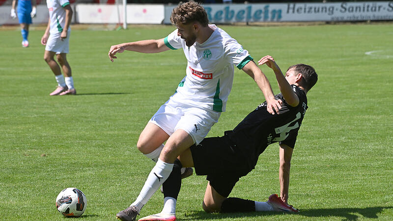 Sport Fußball Saison 2026 / 2027 Bayernliga Nord 02. Spieltag Samstag 25.07.2026 Spielort Sportanlage FSV Stadeln Am Kronacher Wald Fürth Spielbeginn 14.00 h FSV Stadeln gegen TSV Neudrossenfeld Halbzeitergebnis 0:1 Endstand 2:1 Dominik Hahn Michael Sport Fußball Saison 2026 / 2027 Bayernliga Nord 02. Spieltag Samstag 25.07.2026 Spielort Sportanlage FSV Stadeln Am Kronacher Wald Fürth Spielbeginn 14.00 h FSV Stadeln gegen TSV Neudrossenfeld Halbzeitergebnis 0:1 Endstand 2:1 Dominik Hahn Michael