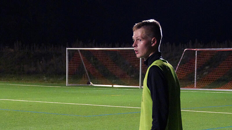 Konzentriert im Training: Lichtenfels Youngster Maximilian Tomasiak Konzentriert im Training: Lichtenfels Youngster Maximilian Tomasiak