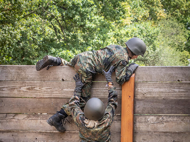 2025-07-16_InfoDVAG_StationenZivile F&uuml;hrungskr&auml;fte bei der Bundeswehr in Hammelburg