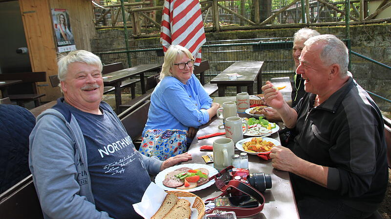 Kellerwalder&ouml;ffnung 2026: Die ersten G&auml;ste auf dem Hebendanz-KellerForchheim & Fr&auml;nkische Schweiz