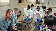 Auch praktische Übungen waren Bestandteil des Kinderkardio-Workshops im bolivianisch-niederländischen Krankenhaus in El Alto, Bolivien, den „Apotheker helfen“ unterstützt hat.