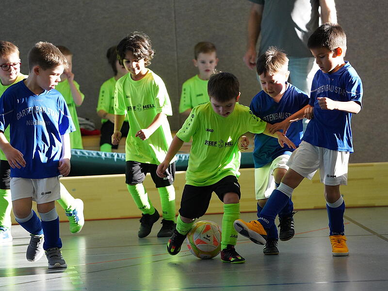 Hallenfu&szlig;ball in der Region