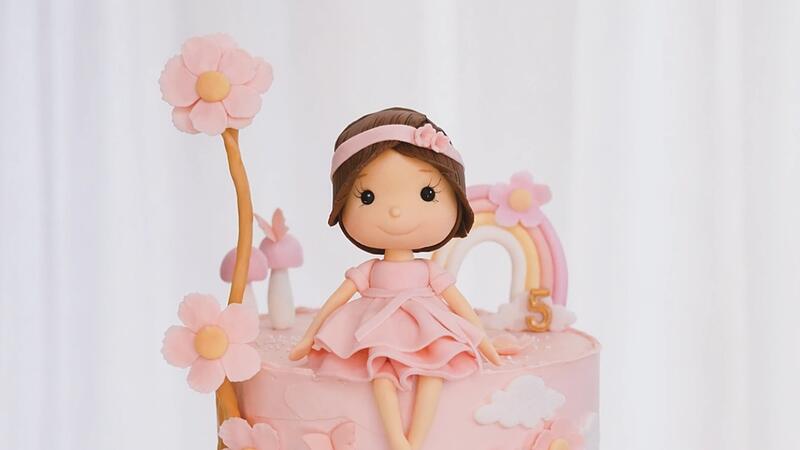 Bunt und s&uuml;&szlig;: Indira Groegers Kuchenkunst