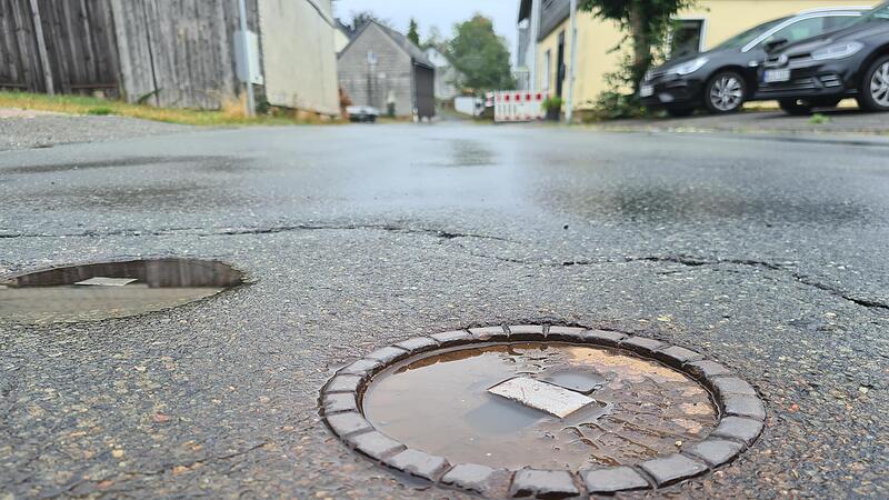 Die Wasserversorgung in Heinersberg wird vom großen zum brisanten Problem. Eine dauerhafte Lösung kann wohl nur ein neuesLeitungsnetz liefern. Die Wasserversorgung in Heinersberg wird vom großen zum brisanten Problem. Eine dauerhafte Lösung kann wohl nur ein neuesLeitungsnetz liefern.