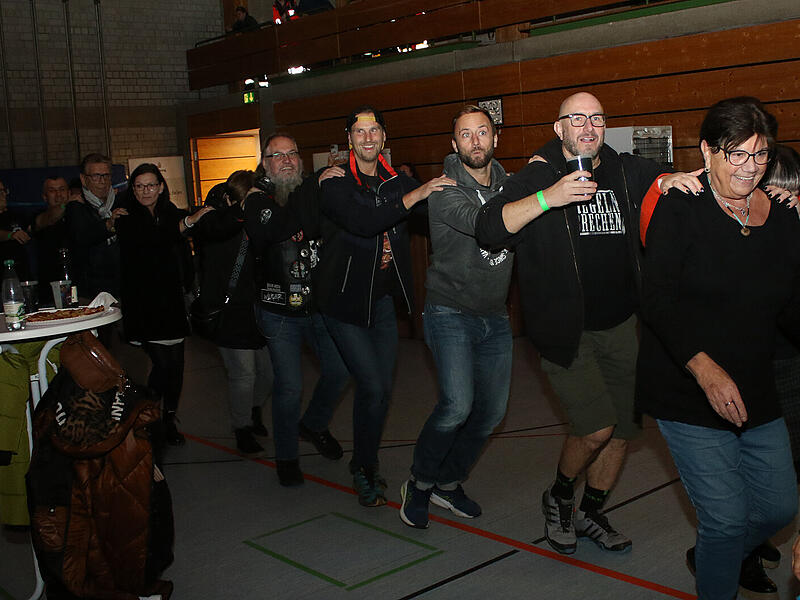 Bei der Spenden-Polonaise kamen 500 Euro zusammen.