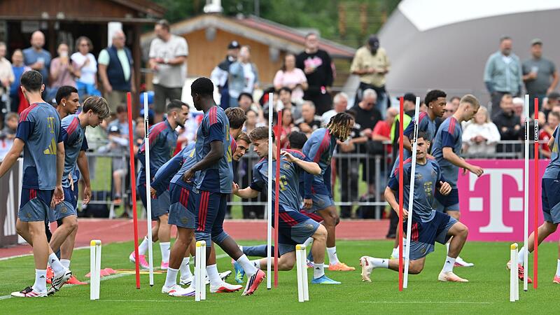 Beginn Trainingslager FC Bayern M&uuml;nchen