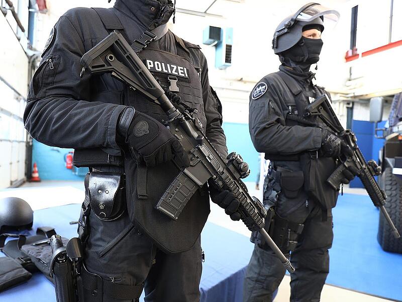 Schutzausrüstung Polizei Schutzausrüstung Polizei