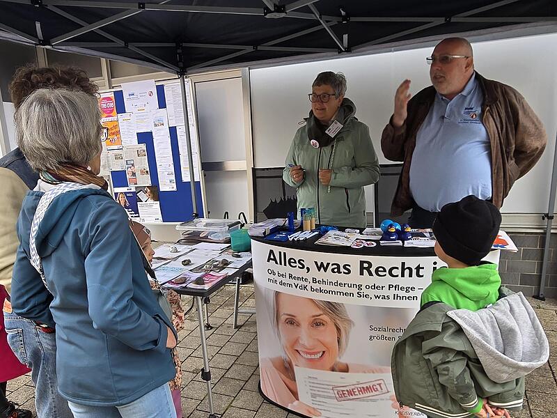 Der Infostand des VdK-Ma&szlig;bach.