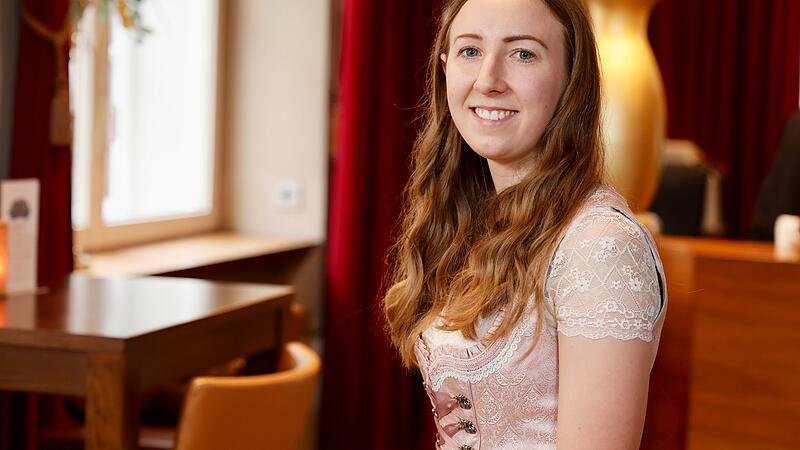 Eva Singer aus Lilling bei Gräfenberg kämpft um den Titel der bayerischen Bierkönigin 2024/25Forchheim & Fränkische Schweiz