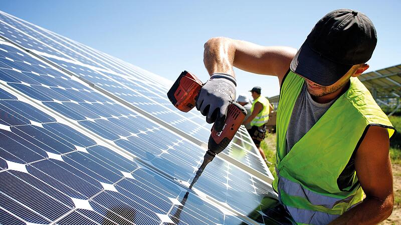 Und wieder einmal ging es um die geplante Photovoltaikanlage in Pretzdorf. Nicht alles war dem Gemeinderat klar, was aber nicht nur am Inhaltlichen lag. Und wieder einmal ging es um die geplante Photovoltaikanlage in Pretzdorf. Nicht alles war dem Gemeinderat klar, was aber nicht nur am Inhaltlichen lag.