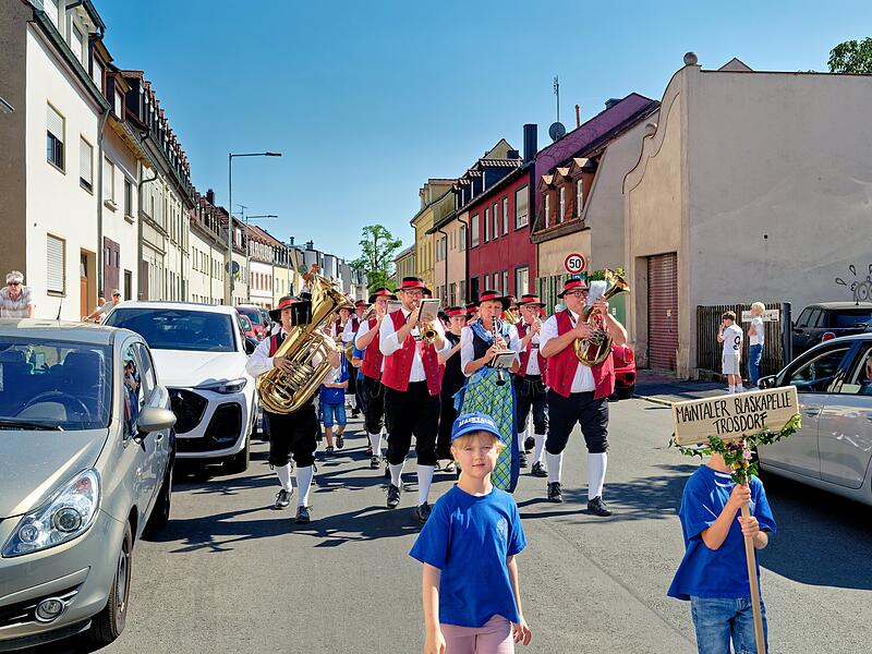 Laurenzikerwa: Wenn sich der Kaulberg zum Feiern trifftLaurenzikerwa: Wenn sich der Kaulberg zum Feiern trifft