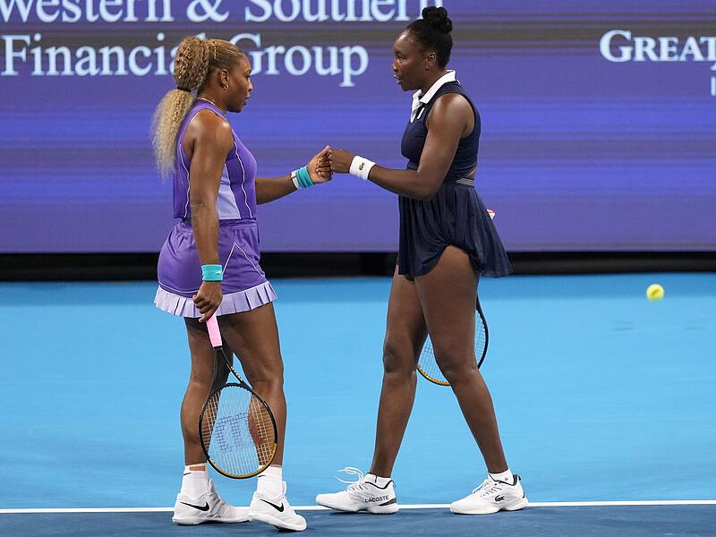 Serena Williams (l) und Venus Williams Serena Williams (l) und Venus Williams