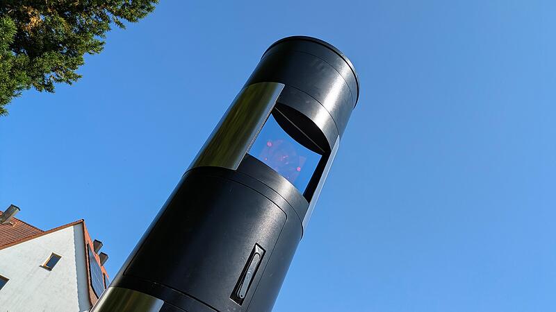 Achtung, scharf: Die neue Blitzers&auml;ule in Wimmelbach ist k&uuml;rzlich in Betrieb gegangen.