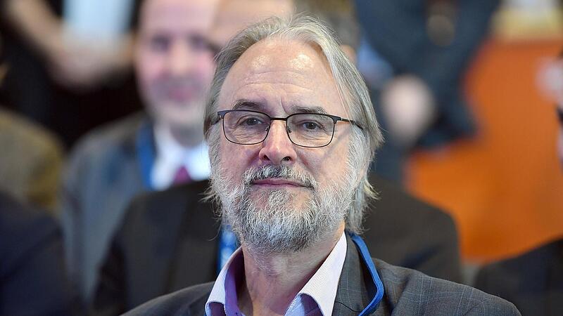 Karlheinz Brandenburg aus Erlangen, hier aufgenommen 2019 w&auml;hrend der Mitteldeutschen Messe f&uuml;r Digitalisierung in Erfurt, hat die Musik ins digitale Zeitalter geholt. Daf&uuml;r erhielt er jetzt eine Auszeichnung in Hollywood.