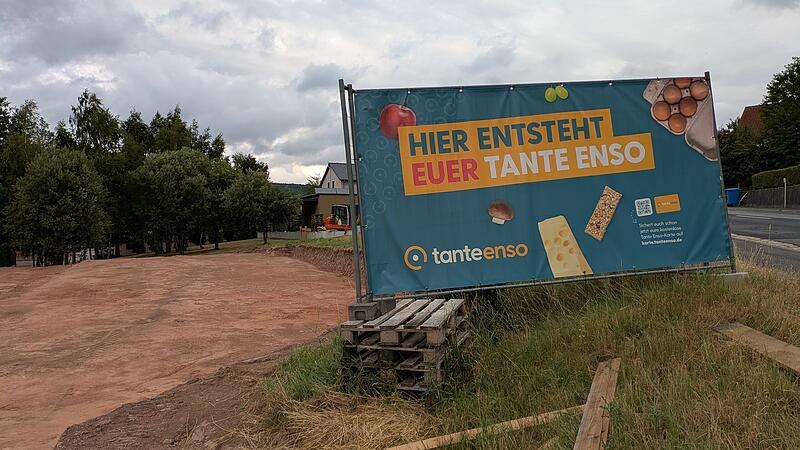 Der Bauplatz ist f&uuml;r den Neubau des Tante Enso Ladens vorbereitet.