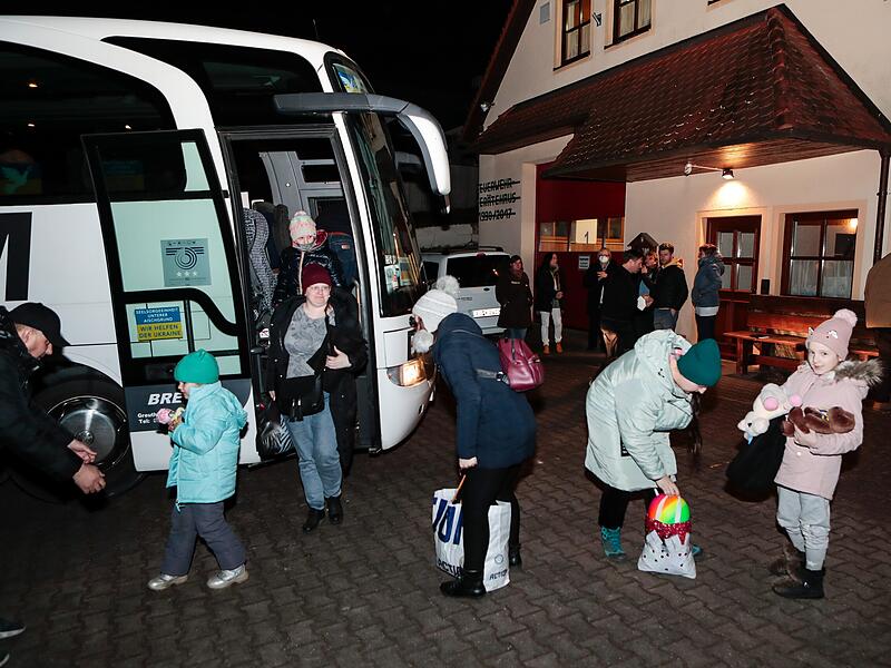 Der Bus kommt in Schlammersdorf anForchheim & Fr&auml;nkische Schweiz