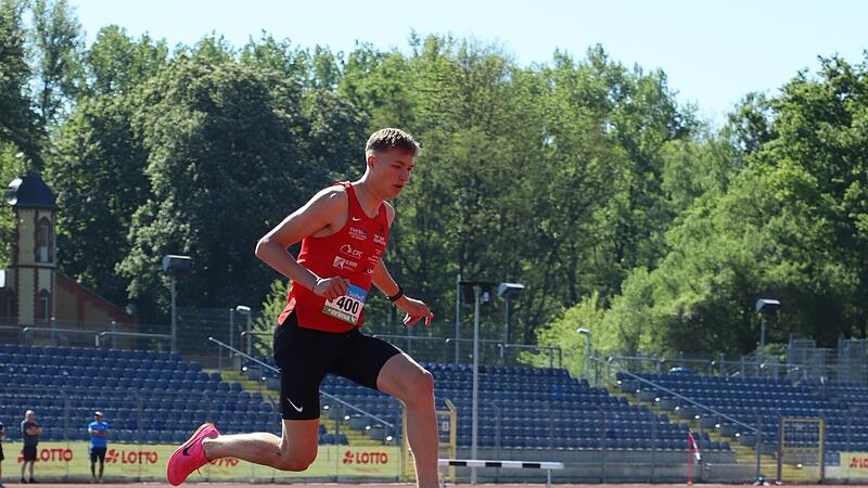 Noah Möller wurde in Koblenz Süddeutscher Meister über 2000 Meter Hindernis.