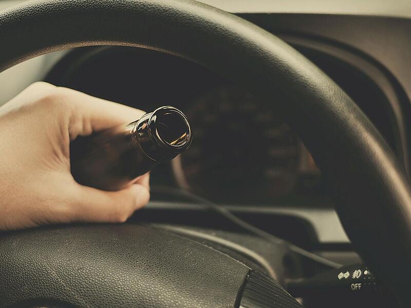 Neustadt an der Weinstraße: Trunkenheit im Verkehr - Fahrer bekommt Führerschein entzogen Trunkenheit im Verkehr - Fahrer bekommt Führerschein entzogen.