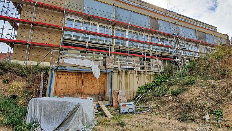 Der Insolvenzverwalter l&auml;sst aktuell Fenster einbauen, um die Baustelle vor der Witterung zu sch&uuml;tzen. Alles weitere ist noch nicht entschieden.