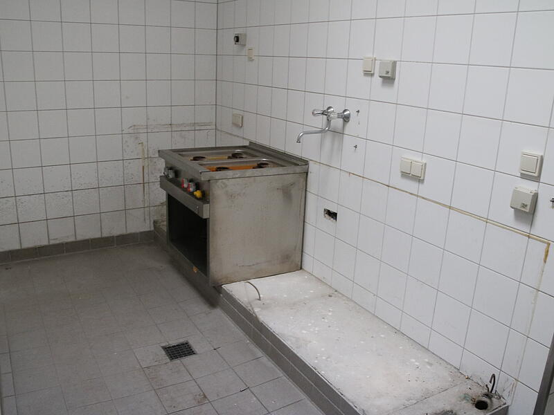 Die alte Küche. Ein Herd steht nochSchweizerhaus Café Die alte Küche. Ein Herd steht noch