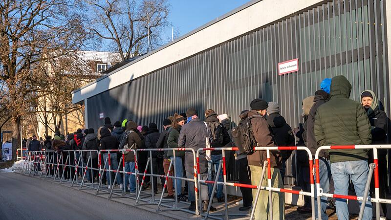 Prozessauftakt gegen Linksextremistin Prozessauftakt gegen Linksextremistin