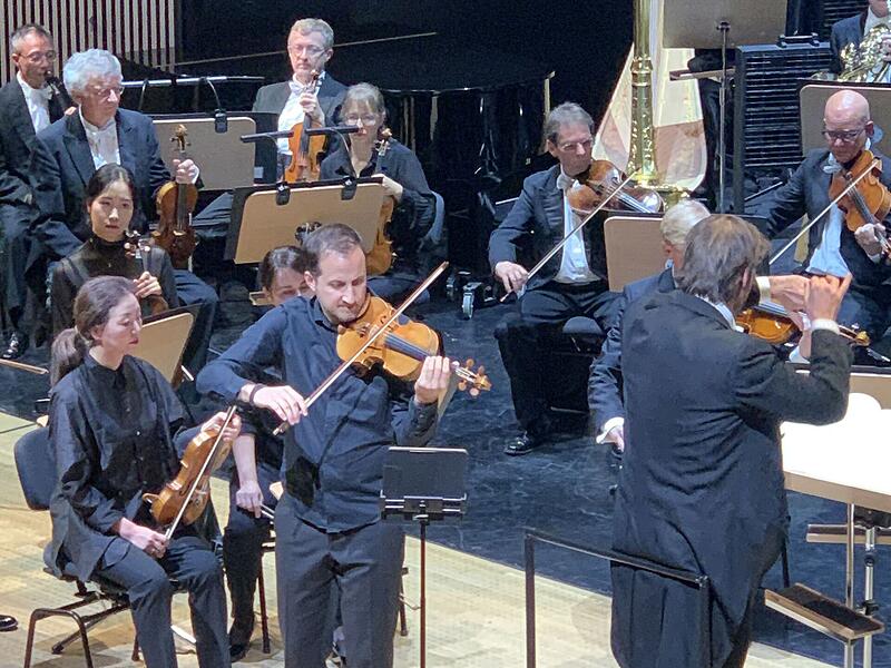 Konzert im Globe mit Gedenken an verstorbenen Posaunisten