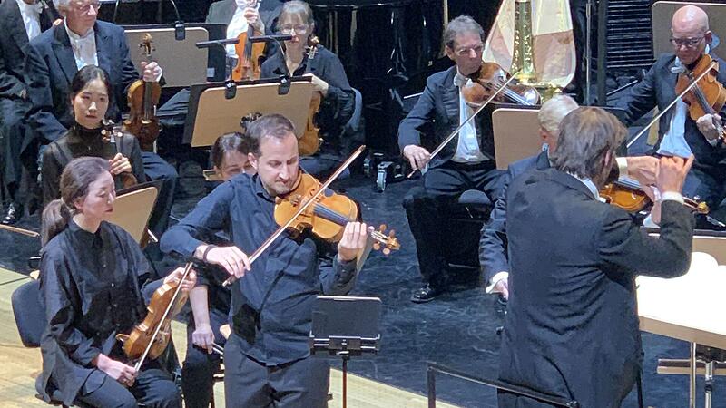 Konzert im Globe mit Gedenken an verstorbenen Posaunisten