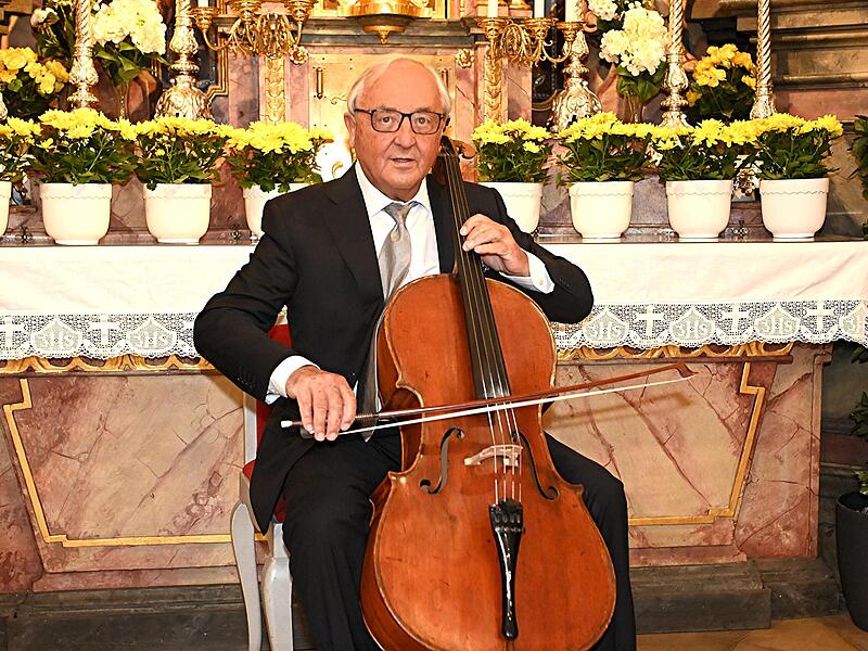 Seit 50 Jahren organisiert der ehemalige Bamberger Symphoniker Karlheinz Busch die Litzendorfer Kerzenlichtkonzerte.