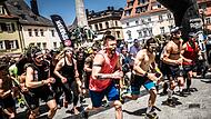 Das Spartan Race nimmt die Kulmbacher Altstadt für ein Wochenende ein. Der Start der Rennen erfolgt am Marktplatz.