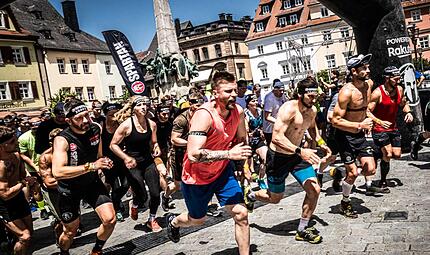 Das Spartan Race nimmt die Kulmbacher Altstadt f&uuml;r ein Wochenende ein. Der Start der Rennen erfolgt am Marktplatz.